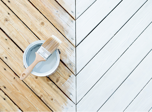 What Types of Paint to Use On Wood Deck? An Ultimate Guide